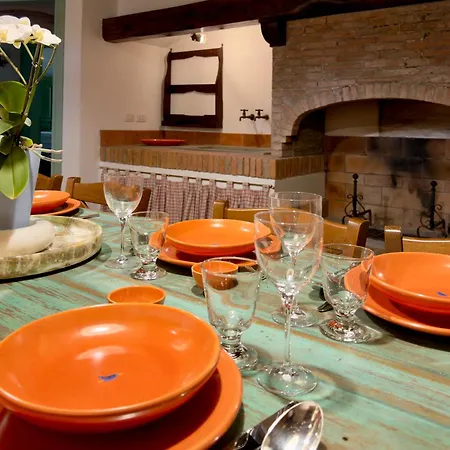 Rustico Tra Pisa, Lucca E Firenze Apartament