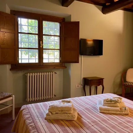 Apartament Rustico Tra Pisa, Lucca E Firenze *