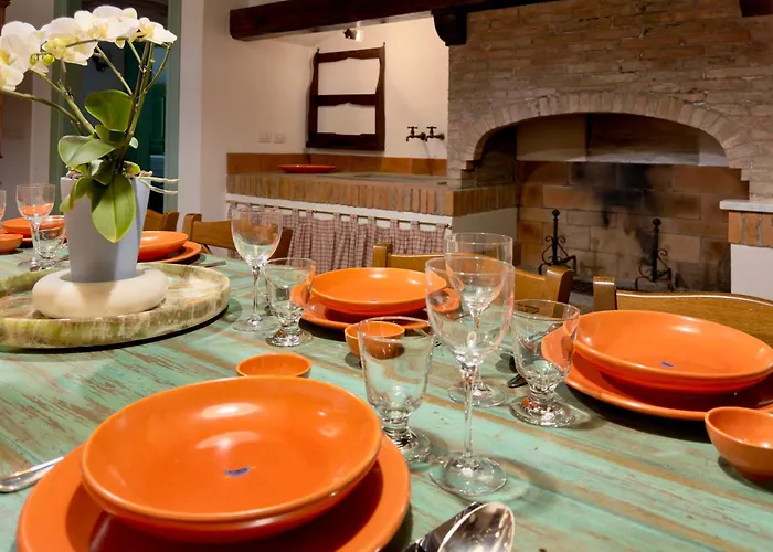 Rustico Tra Pisa, Lucca E Firenze Apartmán